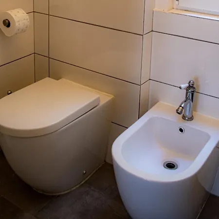 شقة Piazza Unita, Casa Luminosa Con Balcone With Ac ترييستي