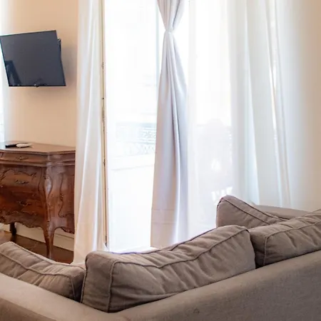 Piazza Unita, Casa Luminosa Con Balcone With Ac شقة *